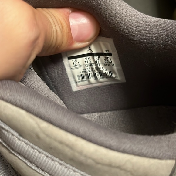 2017 Air Jordan release of Low Cool Grey 11s - Picture 5 of 6